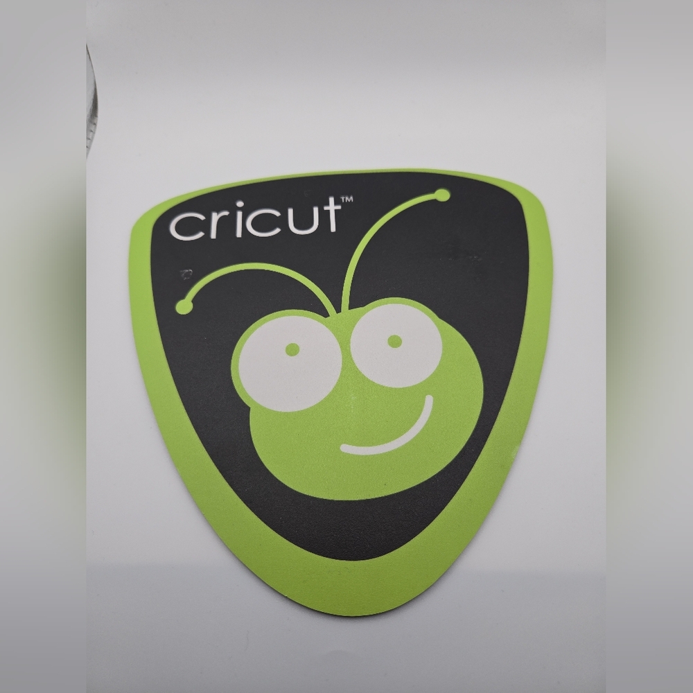 🐞 Cricut Bug Desk Mat / Craft Table Protector | 8” x 8” | Green & Black